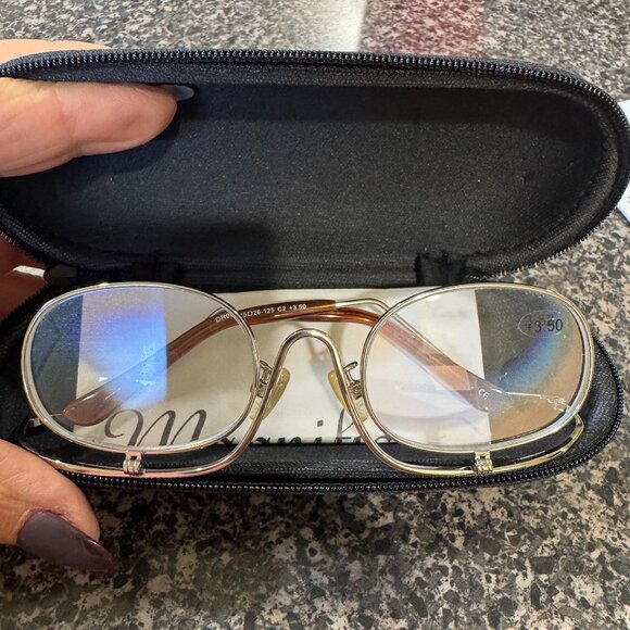 Magnifico Eye Makeup Glasses - Picture 7 of 8